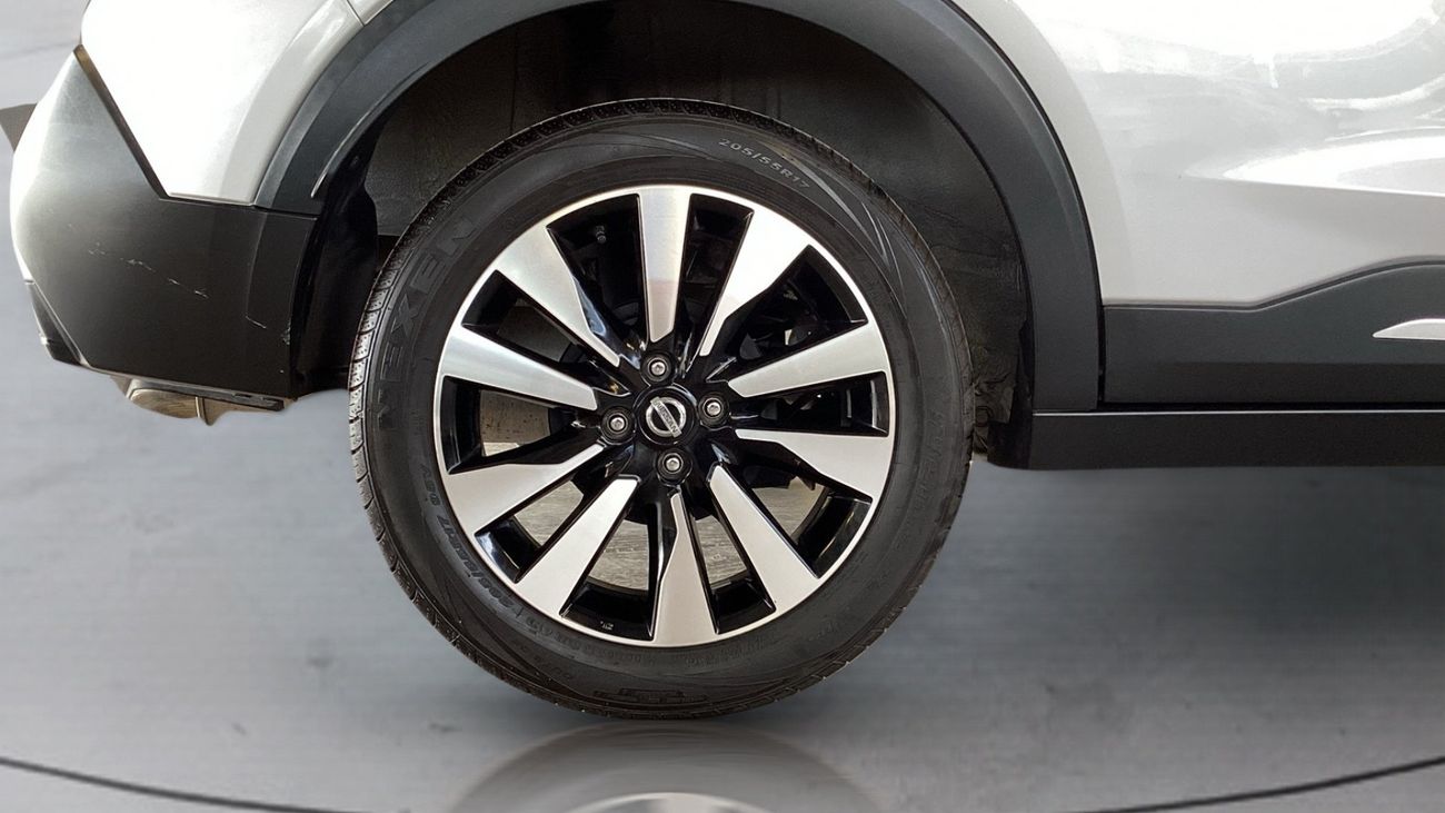 Nissan Kicks 1.6 SV NAVI CVT | Guaranteed Warranty | 0 Down Payment