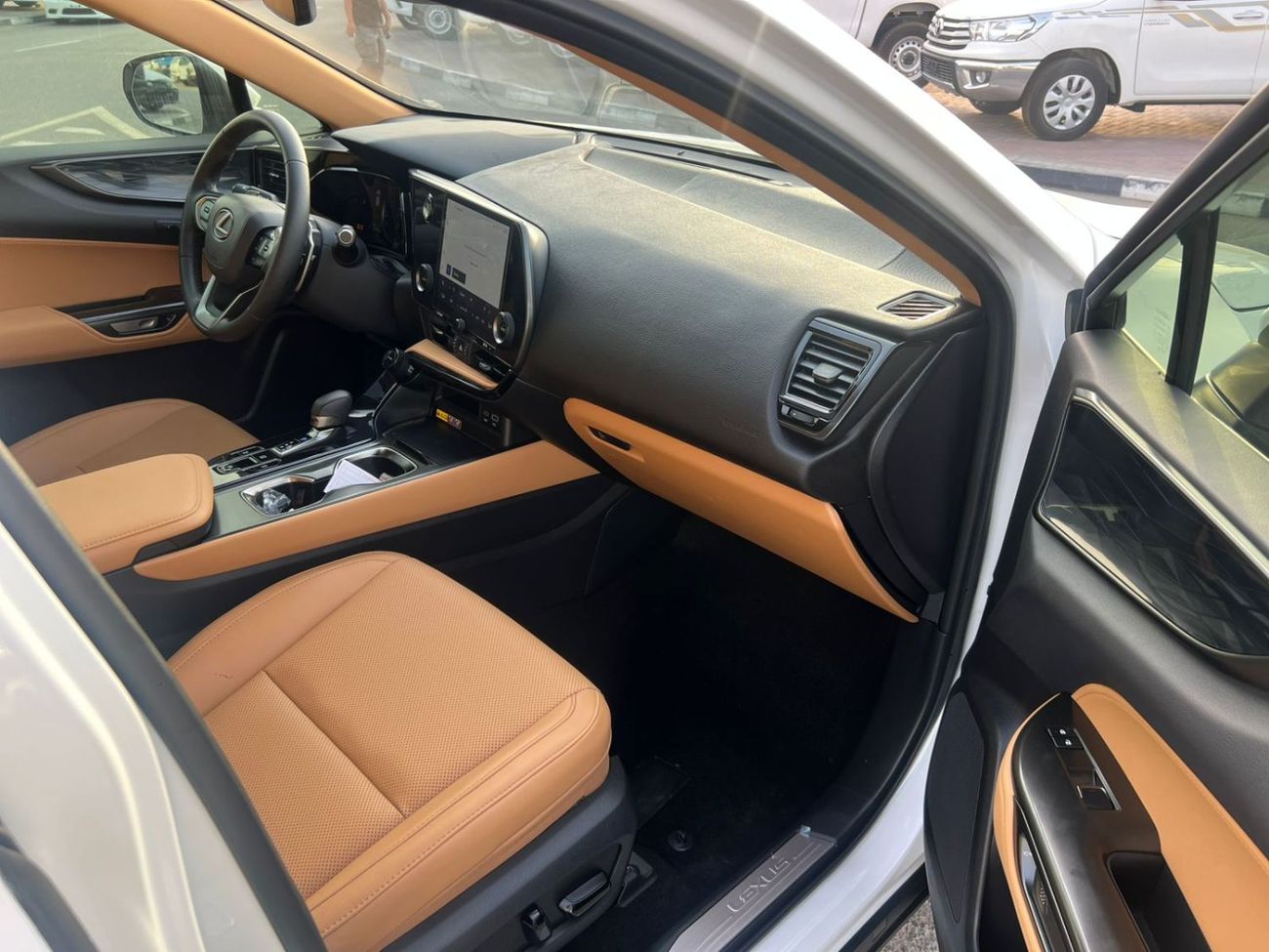 لكزس NX 250 2025 Lexus NX250 Luxury Full Option 2.5L V4 - FWD- Petrol - Low Mileage - Radar & Sensor - Leather S