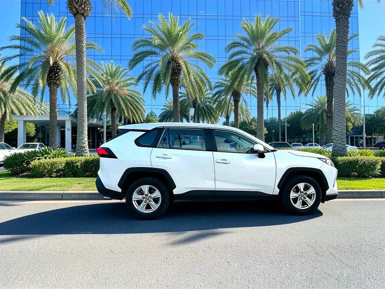 Toyota RAV4 EXR 2.5L 1390 P.M | | RAV4 | EX | 2.5L | | GCC | LOW MILAGE