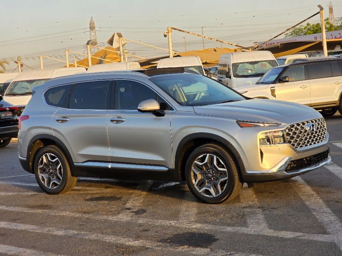 هيونداي سانتا في 2021 Model Limited Edition Paranomic roof, 360 camera,  Push button and Trunk automatic