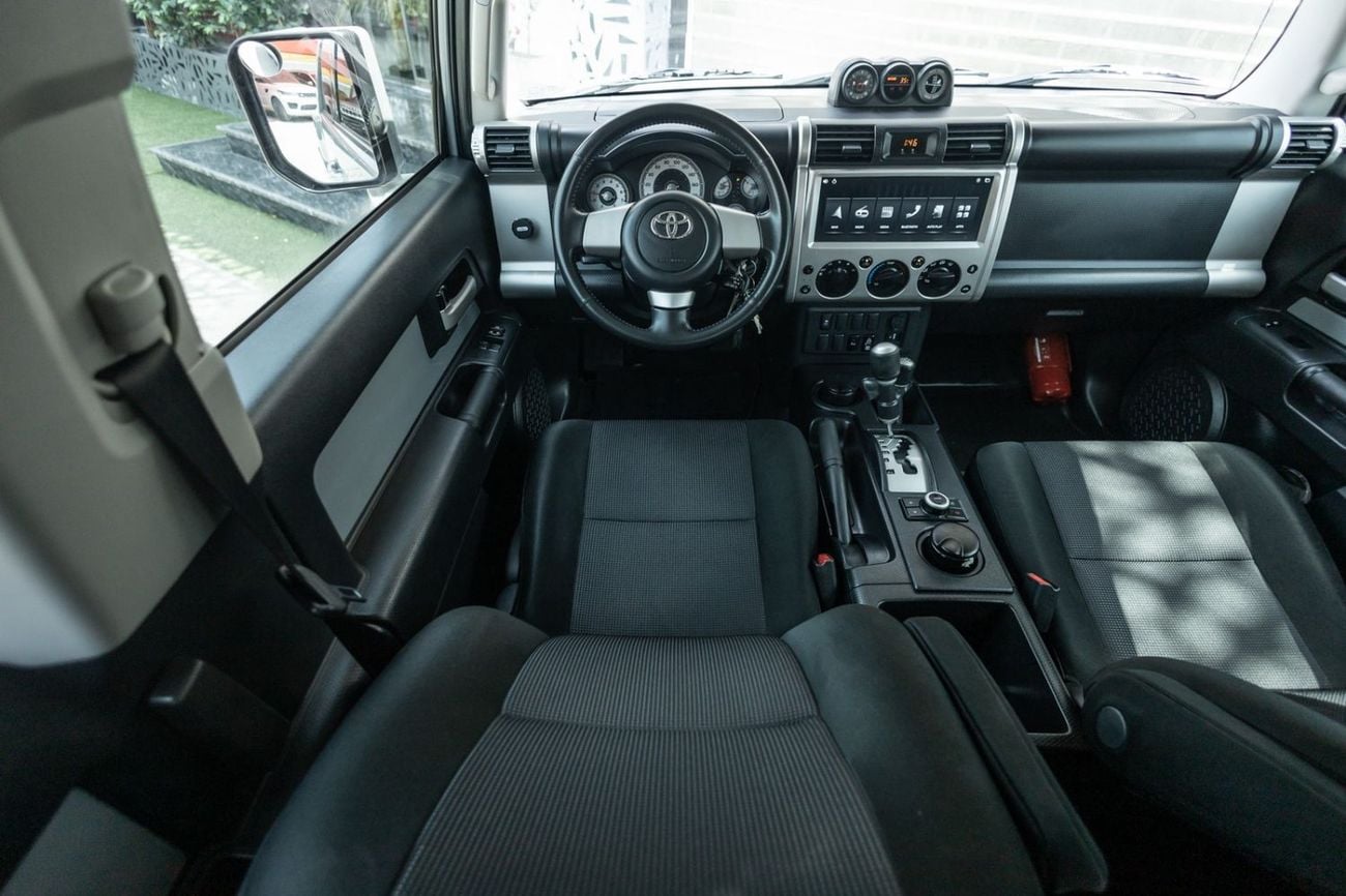 Toyota FJ Cruiser Toyota FJ Cruiser GXR 2022 GCC | Warranty for 1,876.00 AED monthly