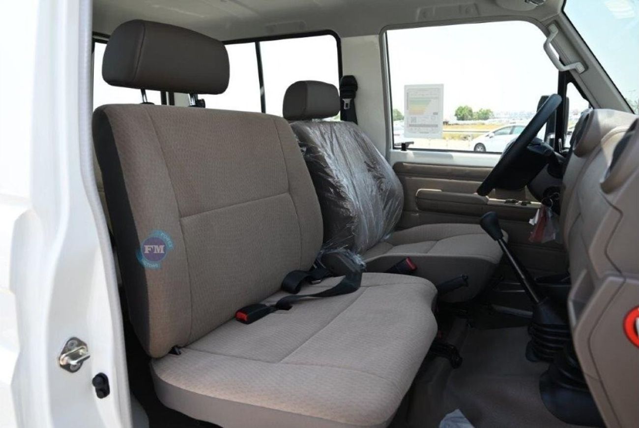 تويوتا لاند كروزر 70 71 4.0L Petrol Manual