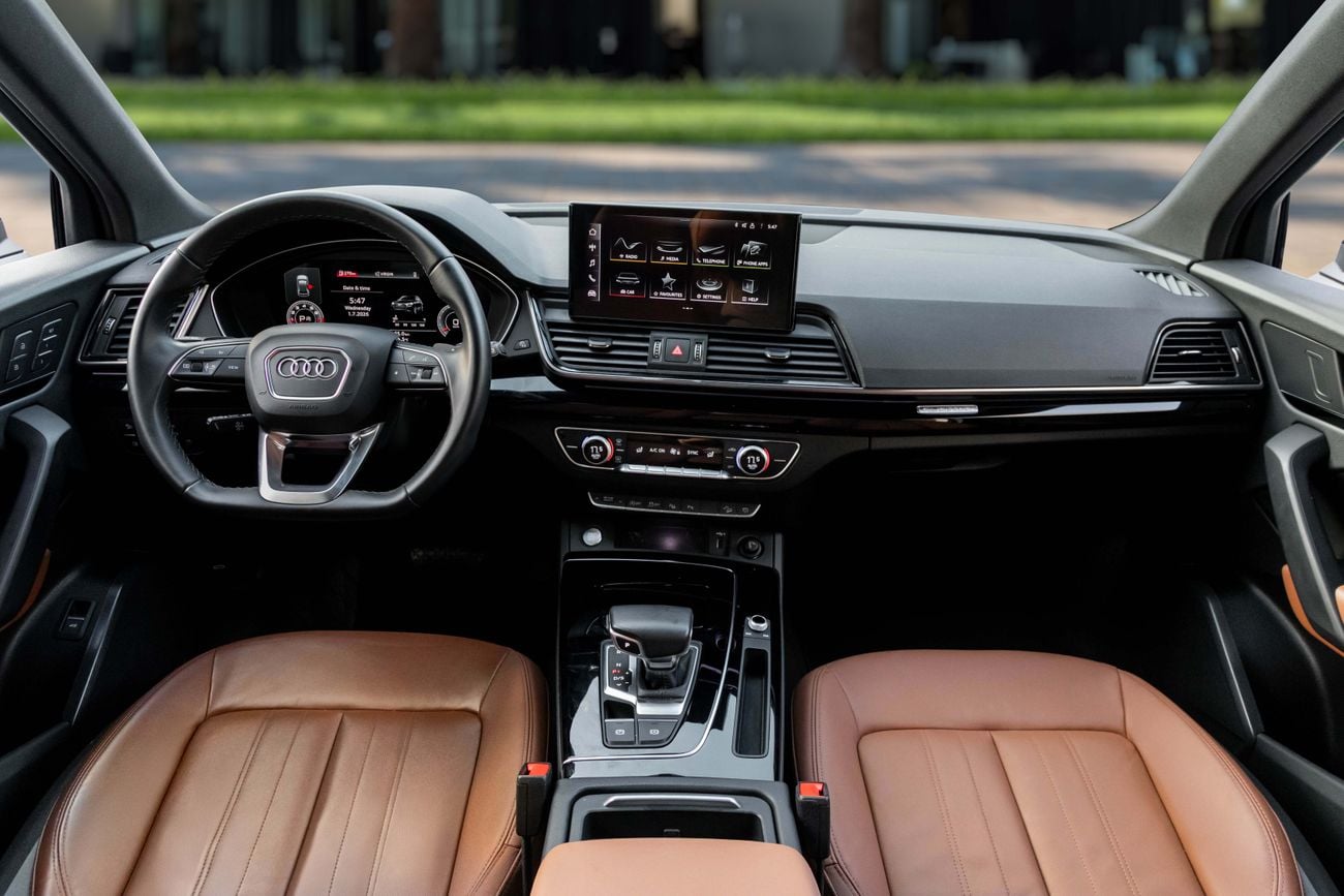 Audi Q5 45 TFSI S-LINE Q5 45 TFSI Quattro S-Line | 2,742 P.M | 0% Downpayment | AUDI WARRANTY 2027!