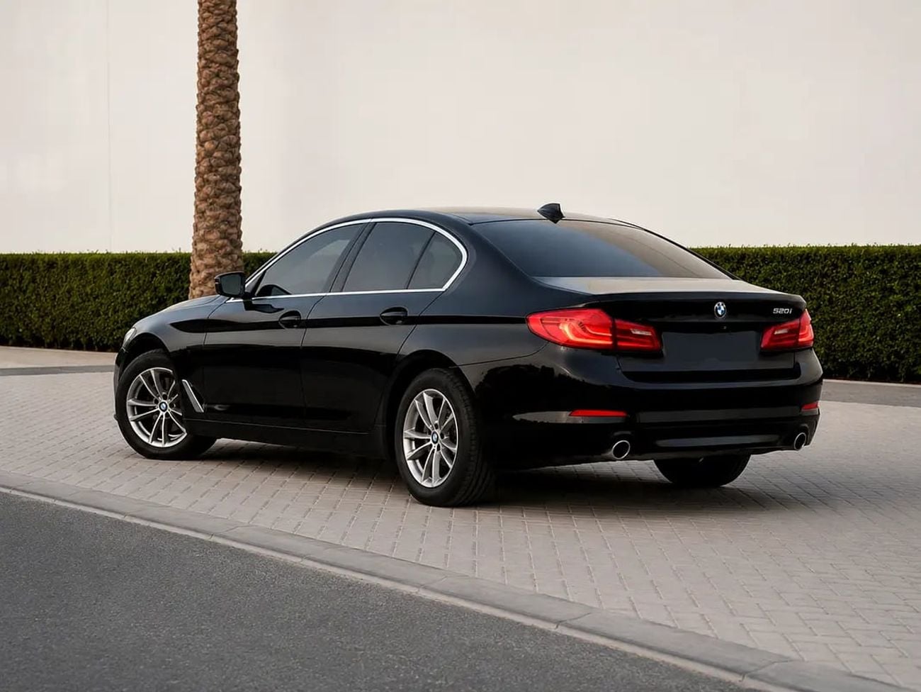 BMW 520i 904 P.M | 520i Executive GCC Specs Original paint