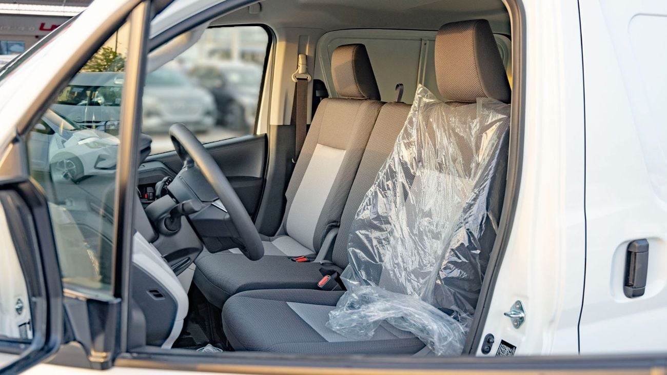 Toyota Hiace 2025 Toyota Hiace Cargo RWD 3.5L petrol AT - GCC (Export Price)