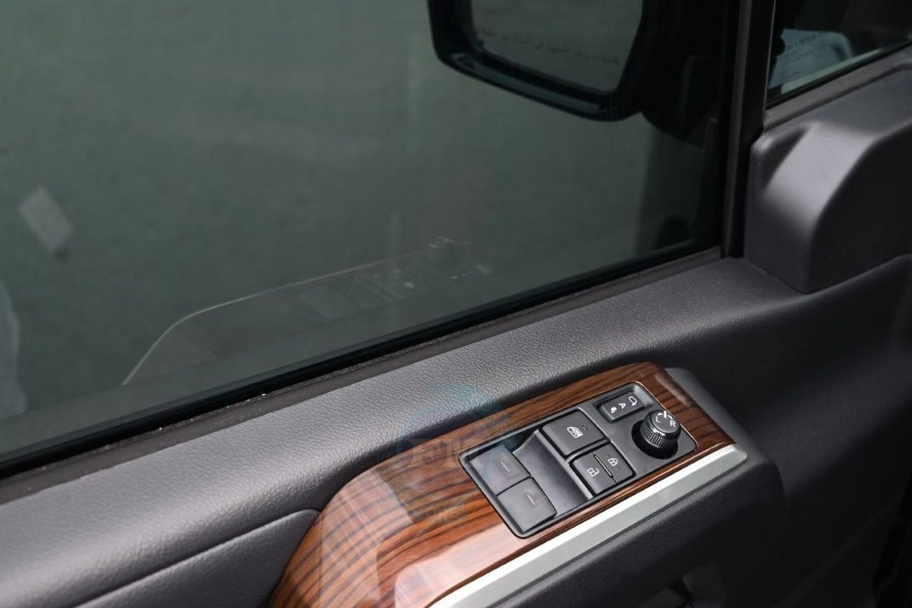 Toyota Granvia Premium V6 3.5L Petrol Automatic