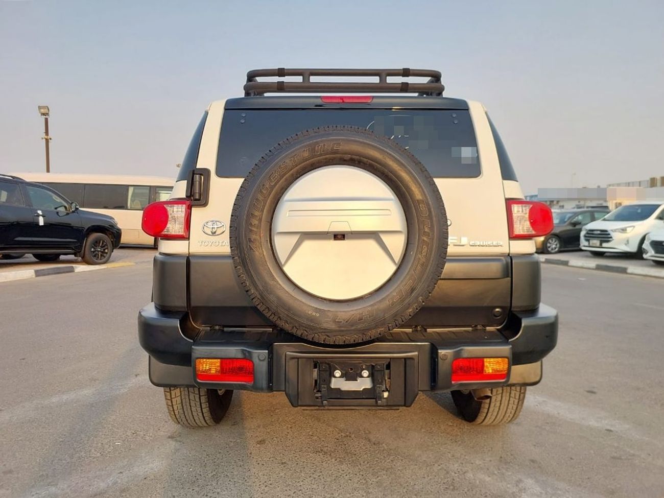 Toyota FJ Cruiser TOYOTA FJ CRUISER SUV RHD 2014 MODEL 4.0 L PETROL AUTOMATIC(PM29235)