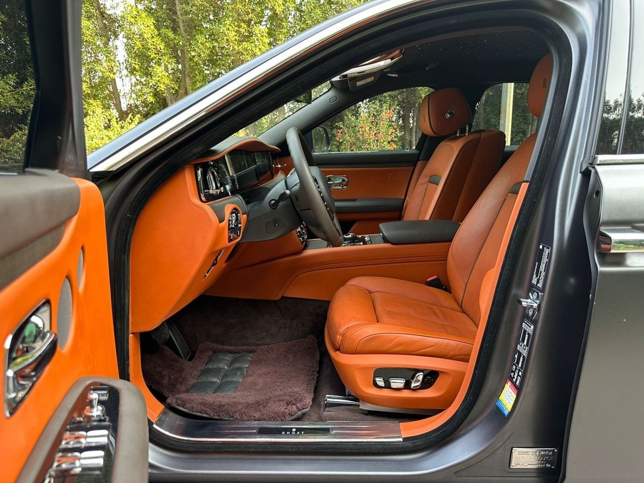 Rolls-Royce Ghost 6.75T Extended Wheelbase | V12 571 HP | GCC Specs | Like New | 4,000 KM