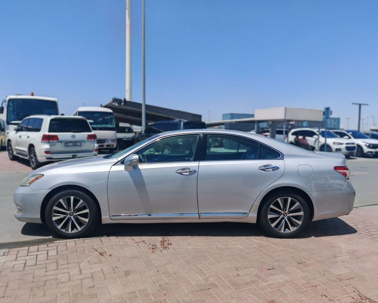 لكزس ES 350 BASE