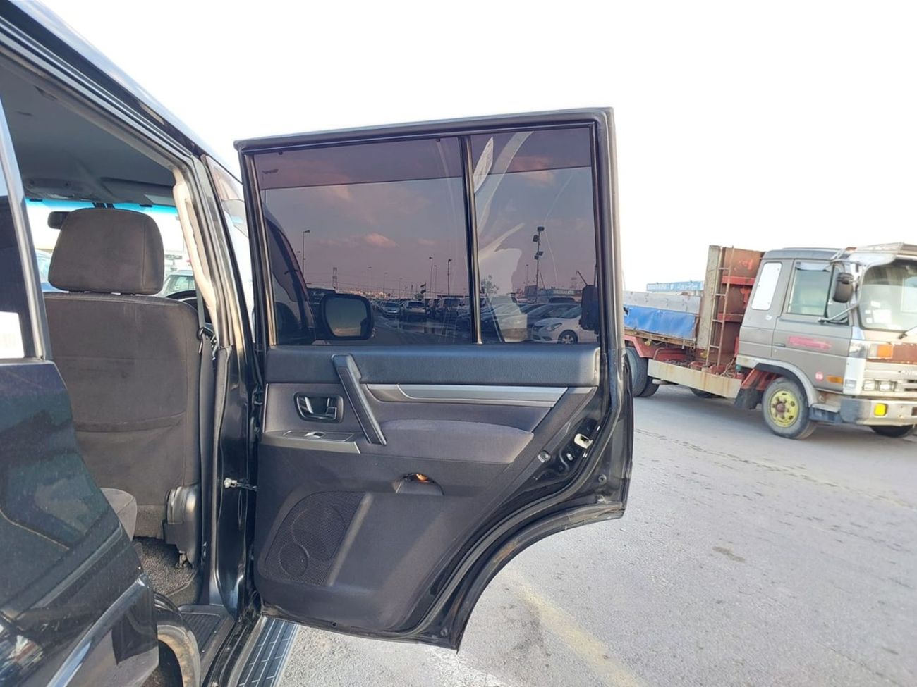 ميتسوبيشي باجيرو MITSUBISHI PAJERO SUV RHD 2012 MODEL 3.2 L DIESEL AUTOMATIC(PM01286)