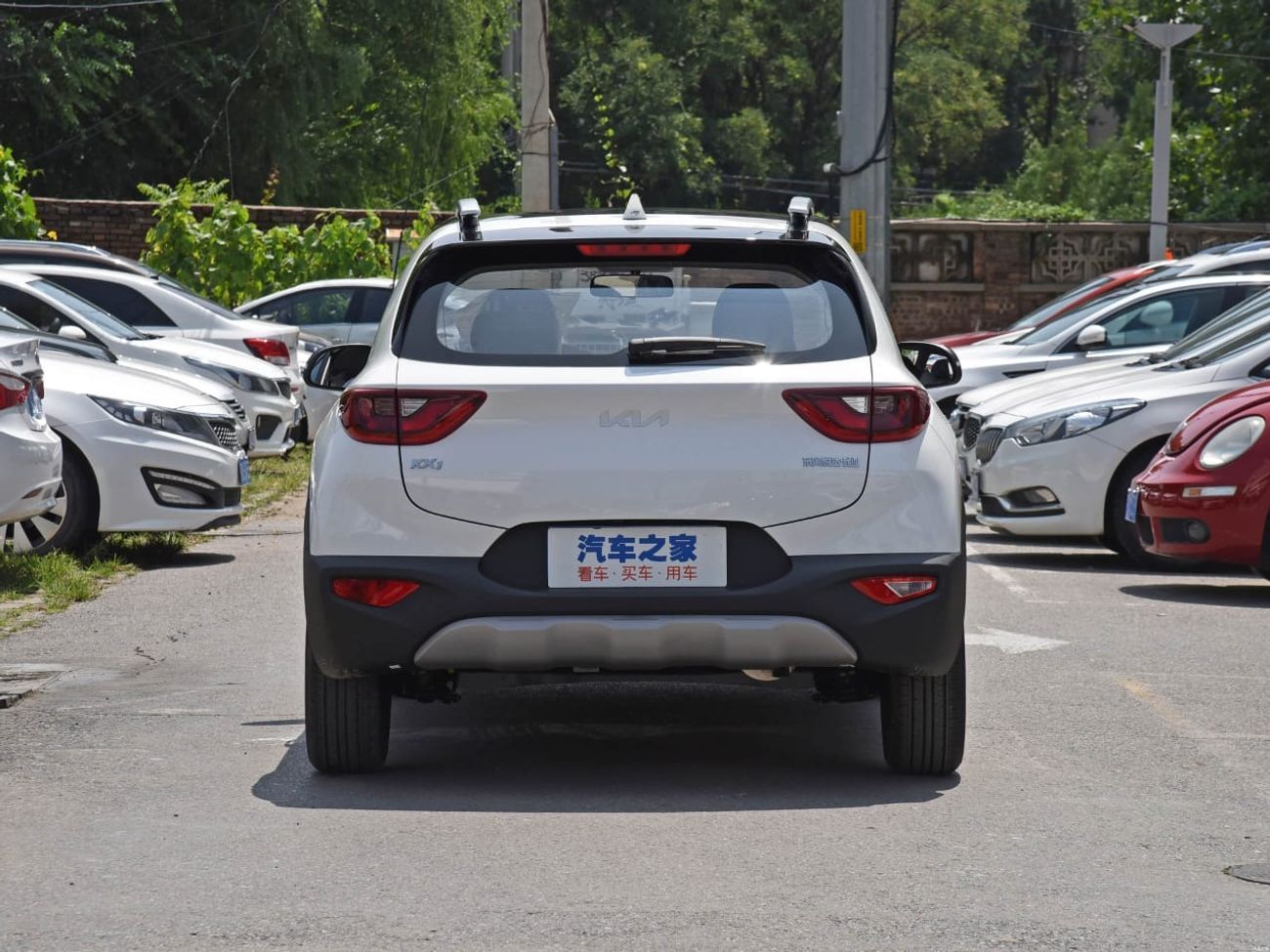 Kia KX1 Kia KX1 DUAL TONE | 1.4L V4 PETROL | CVT WITH SUNROOF | PUSH START | DVD CAMERA