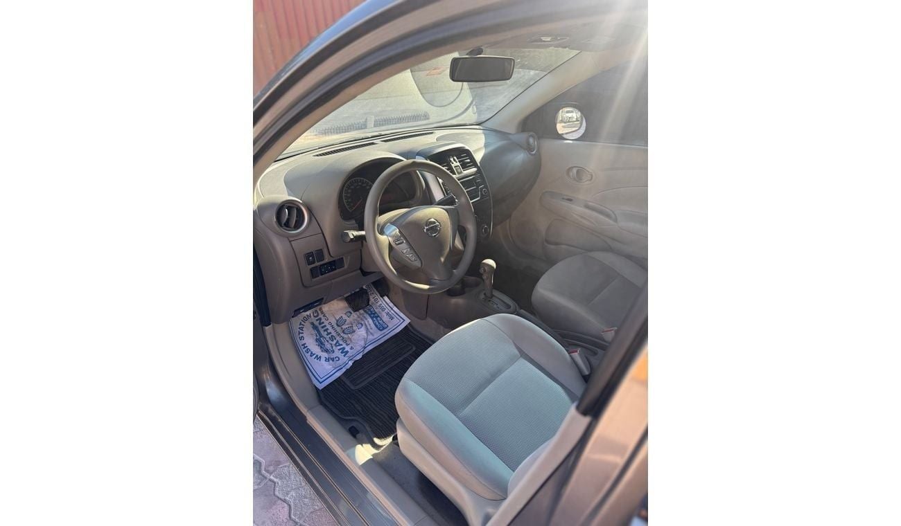 Nissan Sunny SV
