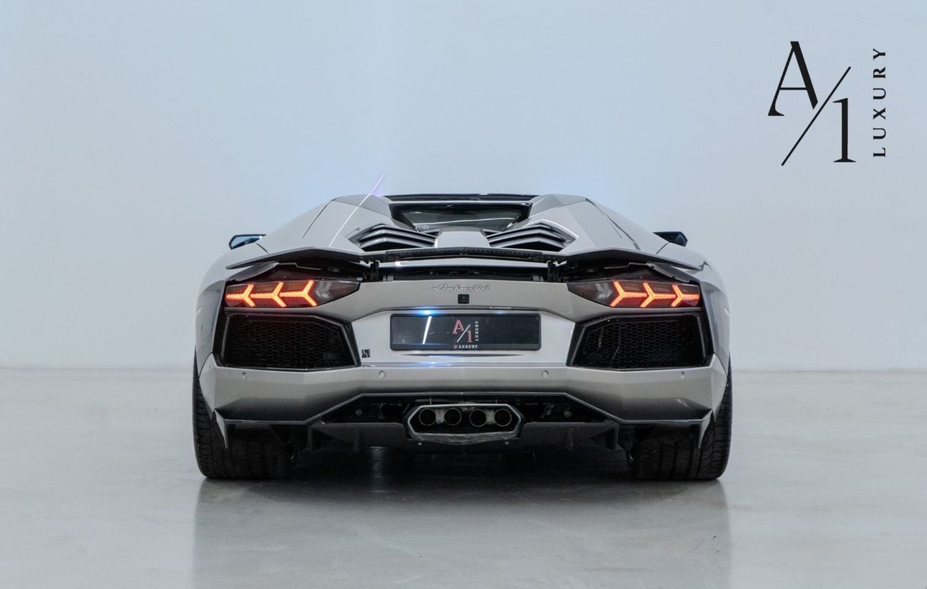 Lamborghini Aventador Roadster 2015 Lamborghini Aventador Roadster, Excellent Condition, Fully Loaded, GCC Spec