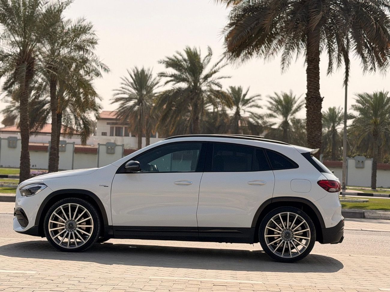 Mercedes Benz CLA35 AMG 4MATIC