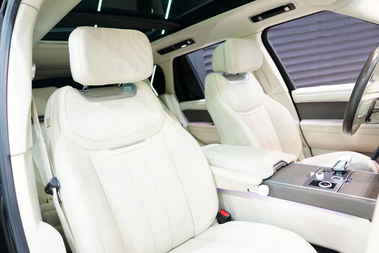 Land Rover Range Rover SV P530 , Black Exterior Pack, Panoramic Roof, Deployable Side Steps!!