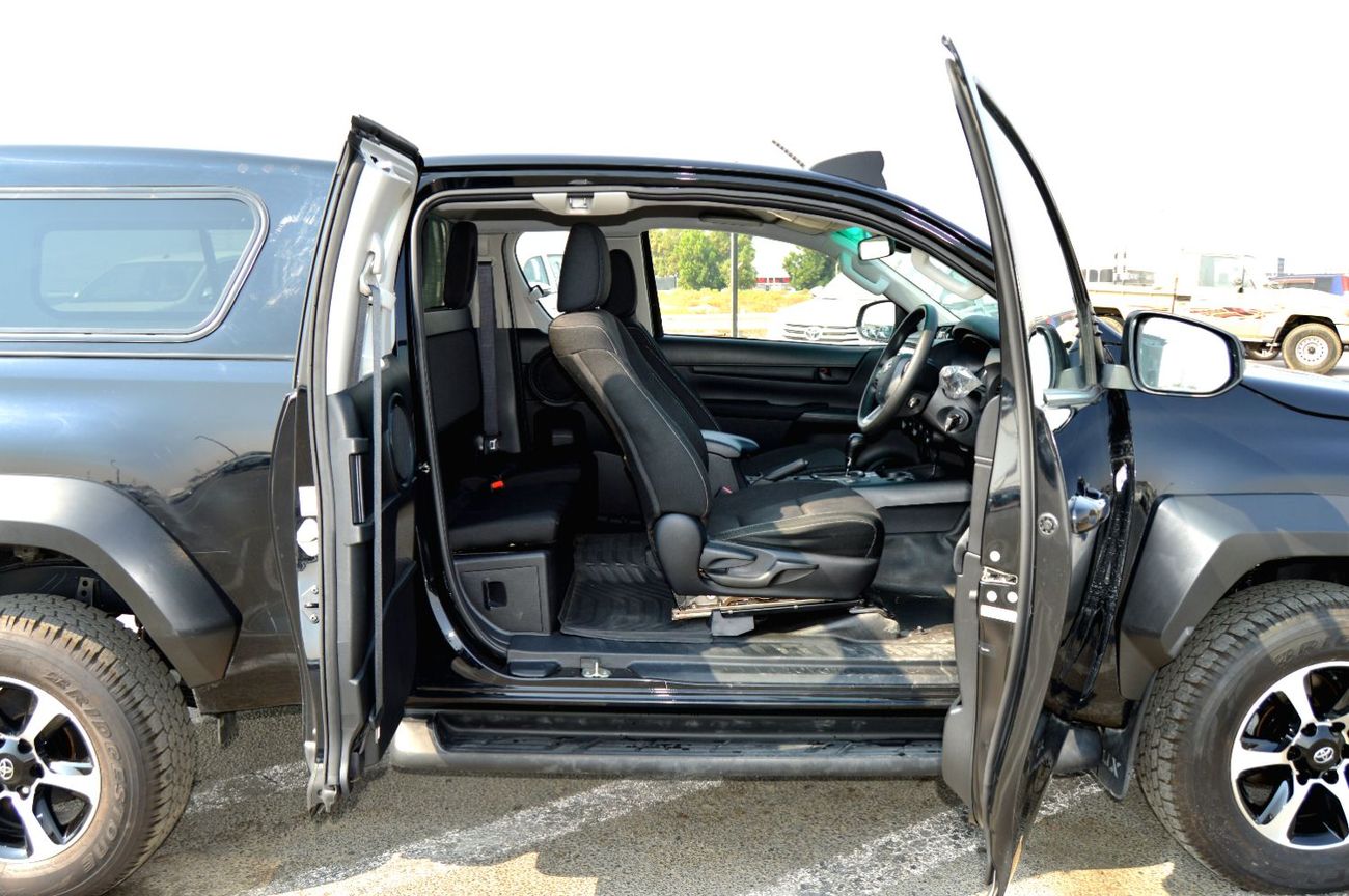 Toyota Hilux Double cabin 2.8L, perfect inside and outside