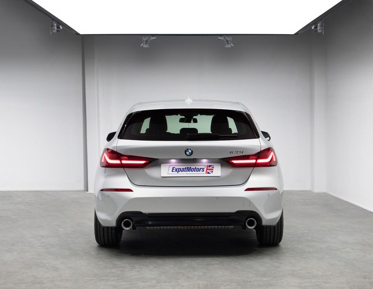 بي أم دبليو 120i Sport 2.0L