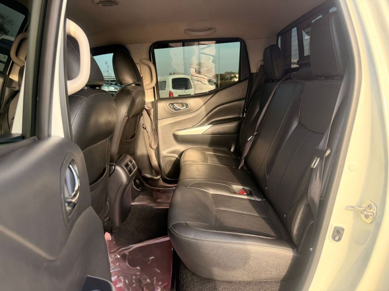 نيسان نافارا -