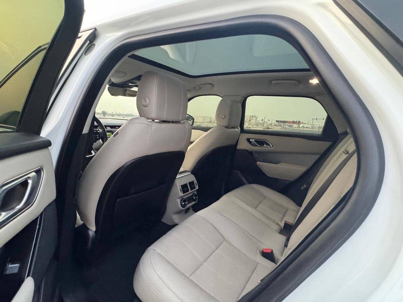 Land Rover Range Rover Velar Land Rover Range Rover Velar R-Dynamic,GCC 2020 Full service history