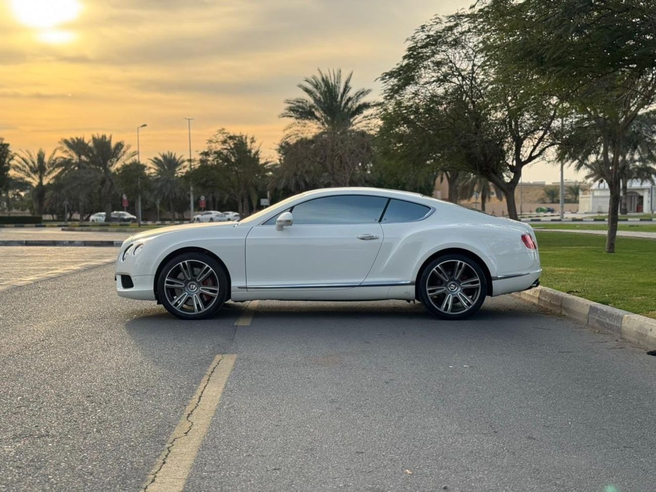 بنتلي كونتيننتال جي تي BENTLEY GT CONTINANTAL MODEL 2013 GCC SPACE FULL OPTION