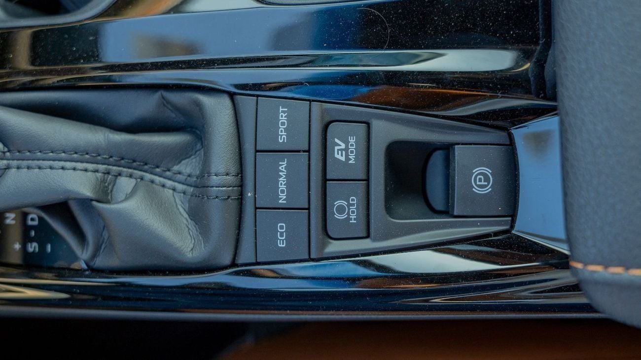 تويوتا كامري 2026 Toyota Camry Lumiere 2.5L HEV Full option (White)