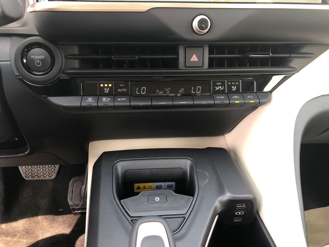 Toyota Crown TOYOTA_CROWN_2.5_HYBRID_FULL_OPTIONS_2023