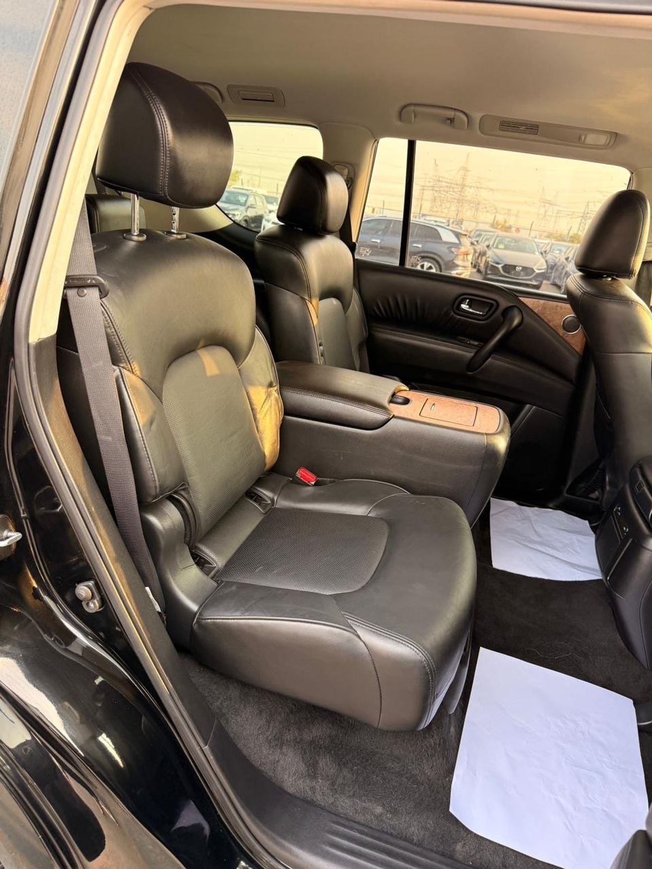 Nissan Armada SL Full option sunroof, leather seats original 2021