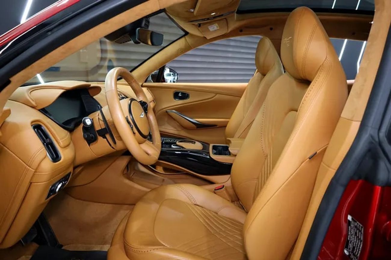 أستون مارتن DBX 550