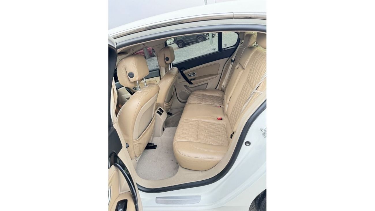 رينو سافران Le