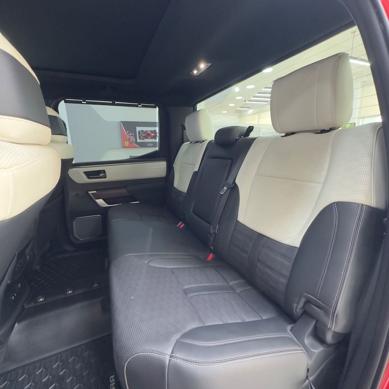 Toyota Tundra CREWMAX CAPSTONE (NON GCC)