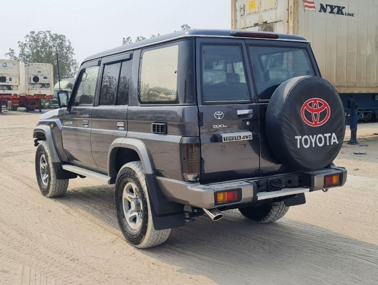 Toyota Land Cruiser 70 5 Door