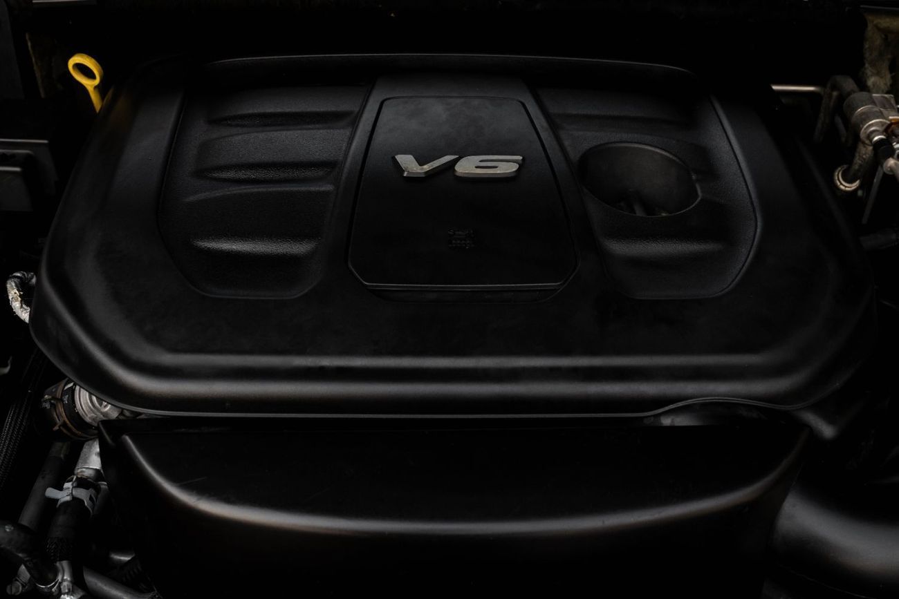 جيب جراند شيروكي Limited V6 | 1,188 P.M (4 Years)⁣ | 0% Downpayment | Pristine Condition!