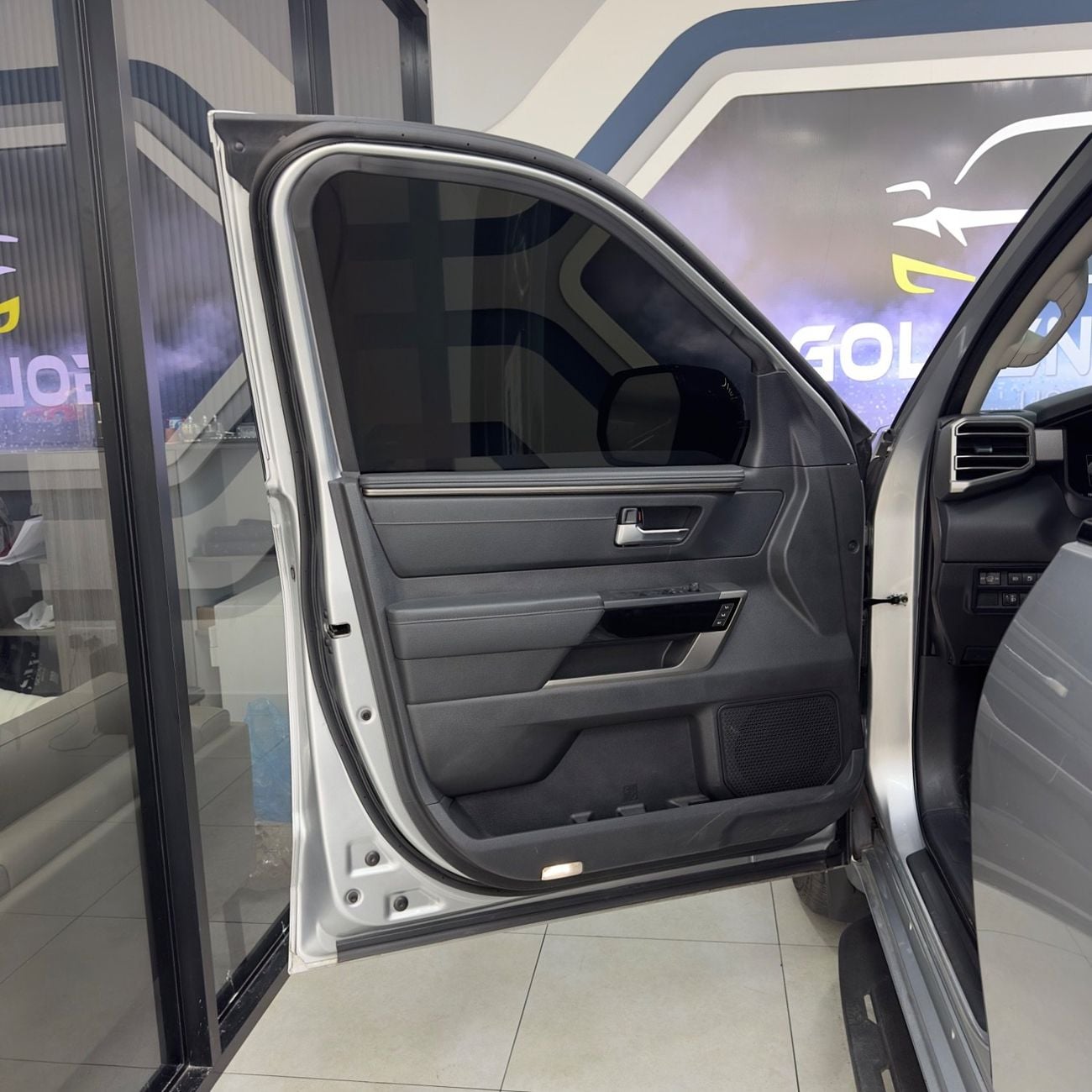 تويوتا سيكويا HYBRID (NON GCC) HYBRID Limited