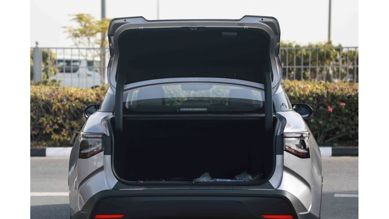 تويوتا bZ3 تويوتا bZ3 Elite Pro 517 موديل 2024 - فضي من الداخل رمادي | للتصدير فقط