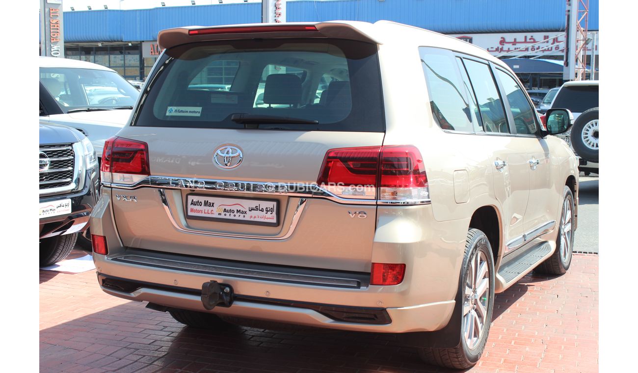 Toyota Land Cruiser (2017) VXR V8 AL FUTTAIM