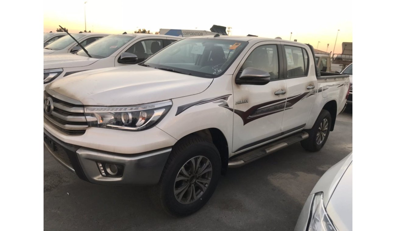 Toyota Hilux FULL  OPTION  PETROL