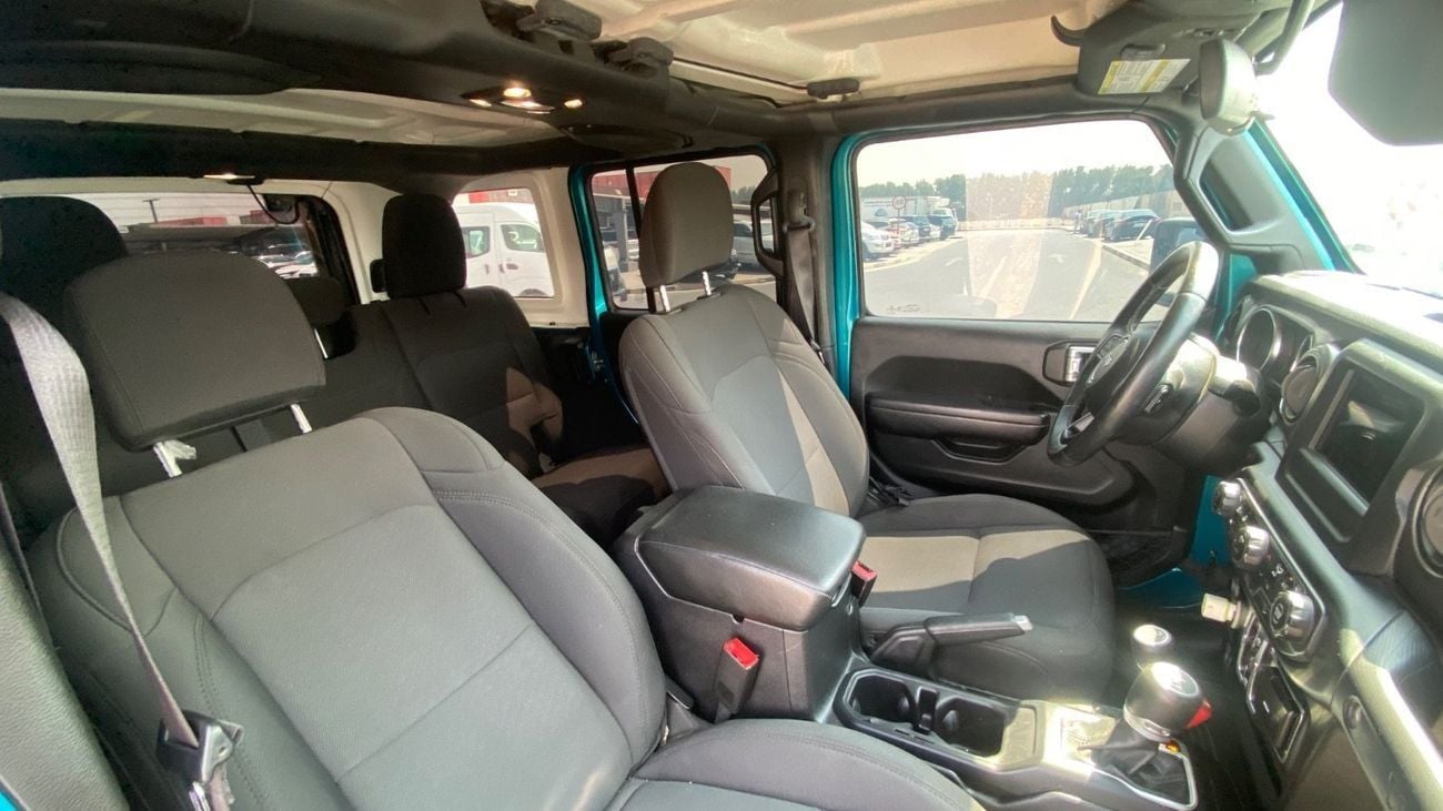 Jeep Wrangler Unlimited Sport 3.6L A/T