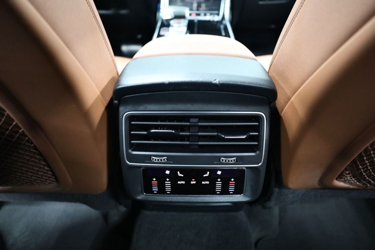 أودي Q8 55 TFSI quattro 3.0L SUV GCC | Audi Q8 55 TFSI quattro | 3,250 AED monthly | Free Registration | 3 Y