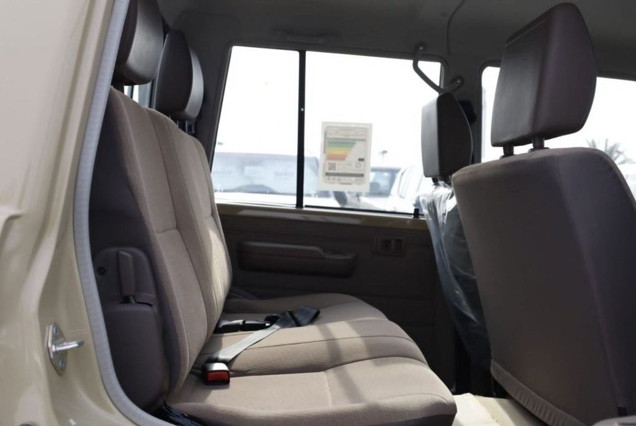 Toyota Land Cruiser Pick Up Toyota Land Cruiser Pickup LC 4.0Ltr. Double Cab Pick Up (V6cylinder - PETROL)Model