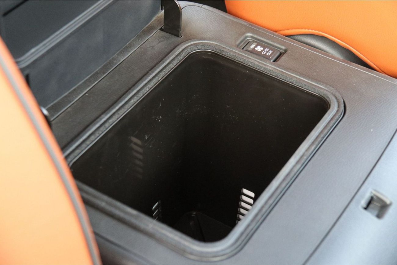 نيسان باترول Nissan Patrol LE 5.6L Petrol V8, Model 2024 Color White