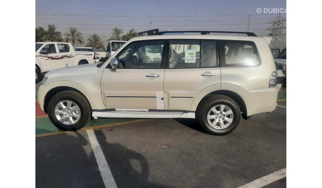 Mitsubishi Pajero Mitsubishi Pajero LEFT HANDED