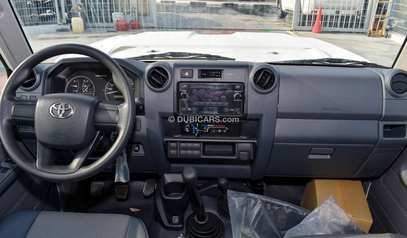 تويوتا لاند كروزر 70 LX10 - 2024 - 4.2l - Manual - 10 Seater - New Shape