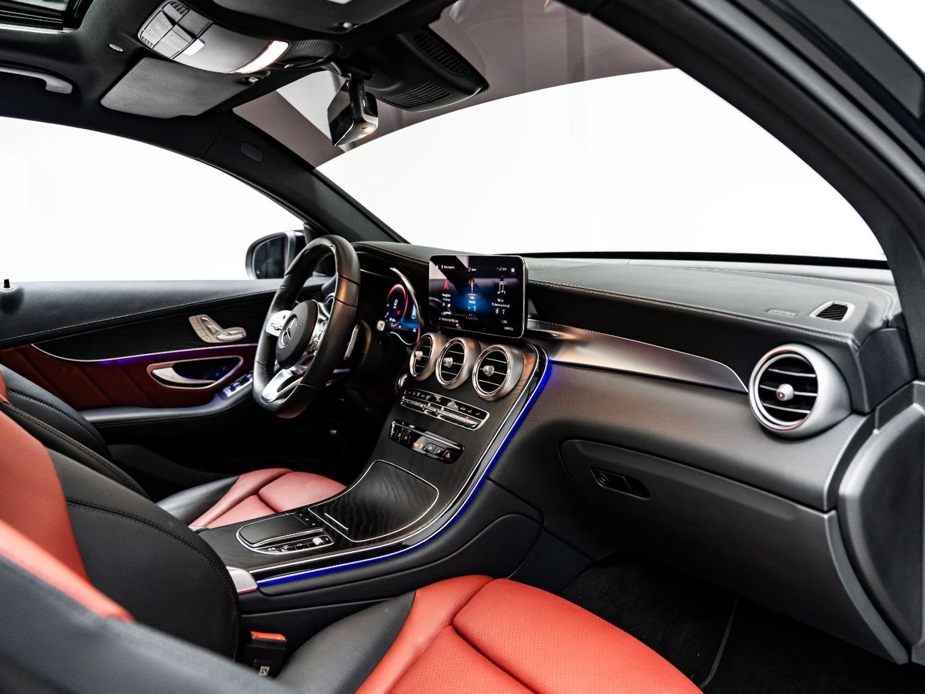 Mercedes-Benz GLC 200 2023 Mercedes GLC 200 Coupe, 2028 Mercedes Warranty + Service Contract, Low KMs, GCC