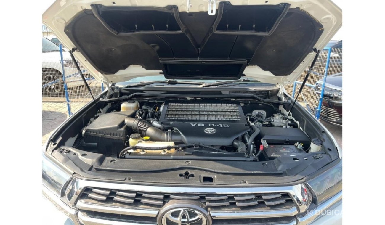 Toyota Land Cruiser Toyota Sahara Landcruiser RHD Diesel engine model 2010 car very clean and good condition