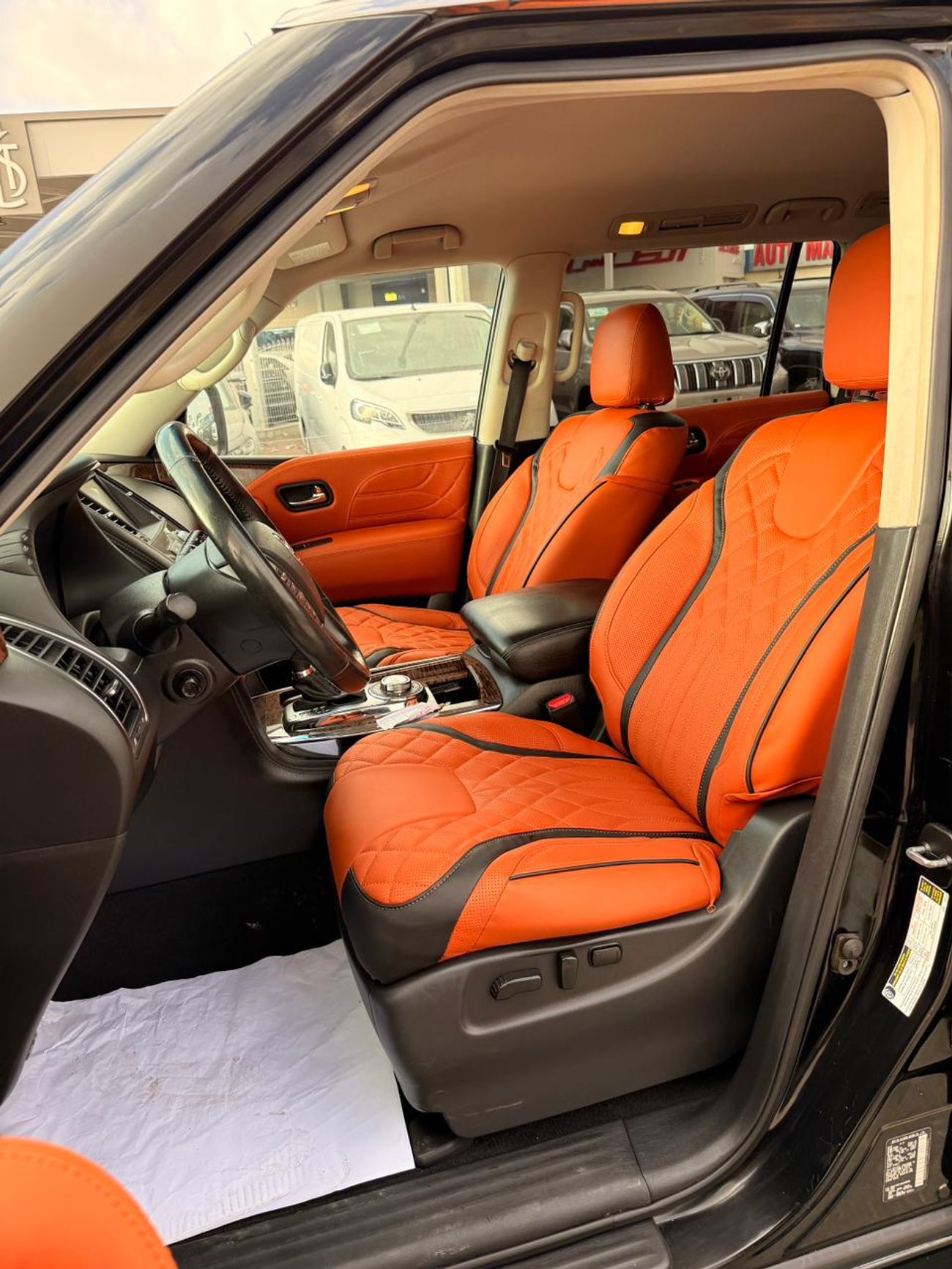 Nissan Armada 4WD 5.6 L Nismo