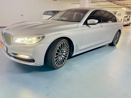 BMW 740Li
