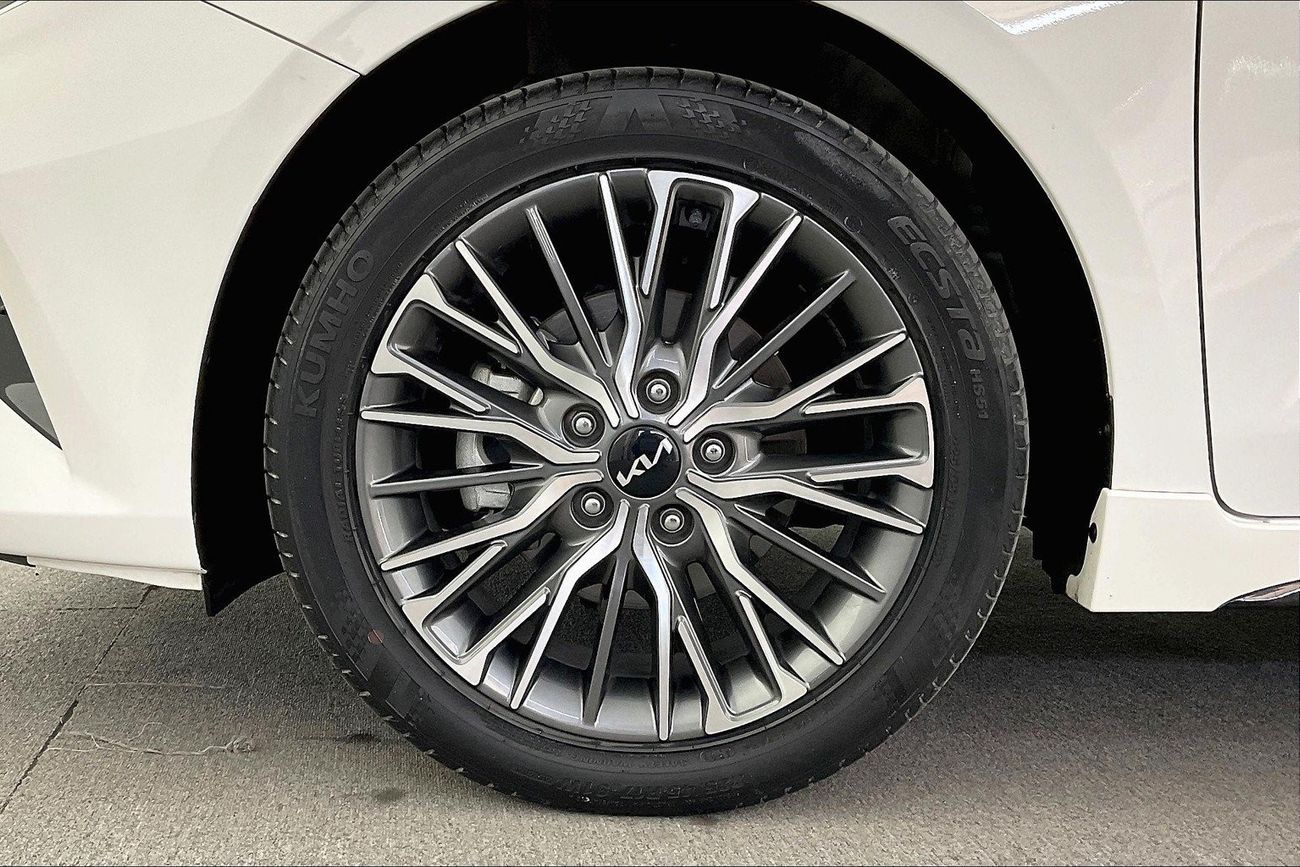 لكزس NX200t F Sport Platinum | شامل الضمان | 0 ﺪﻔﻋﺓ ﺃﻮﻟﻯ