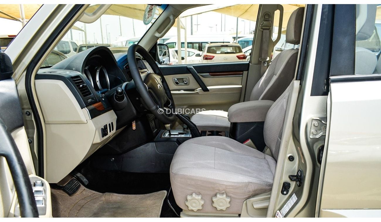 ميتسوبيشي باجيرو GLS V6