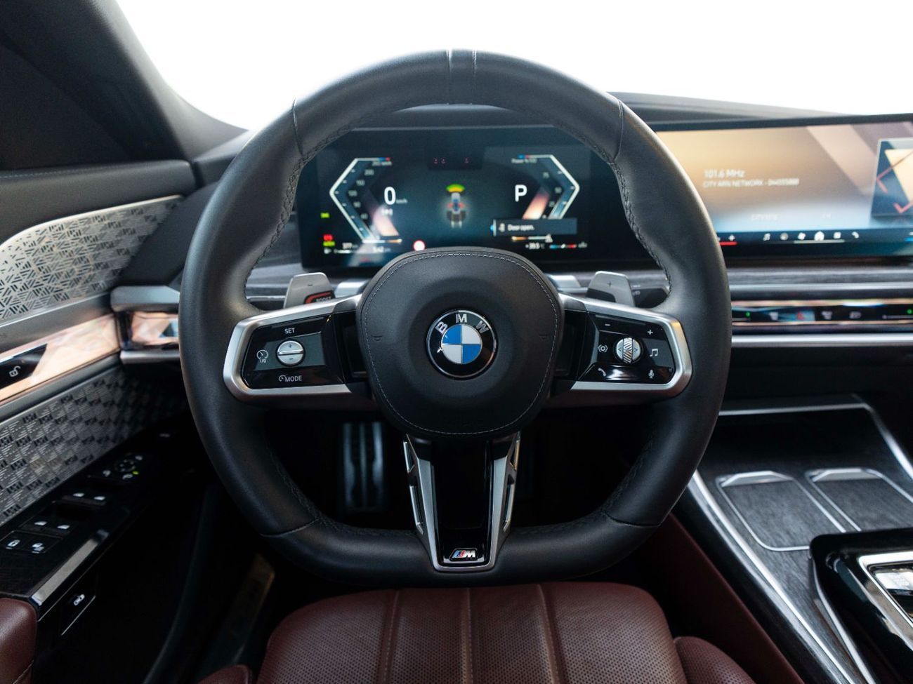 بي أم دبليو 740i 740i ///M PACK