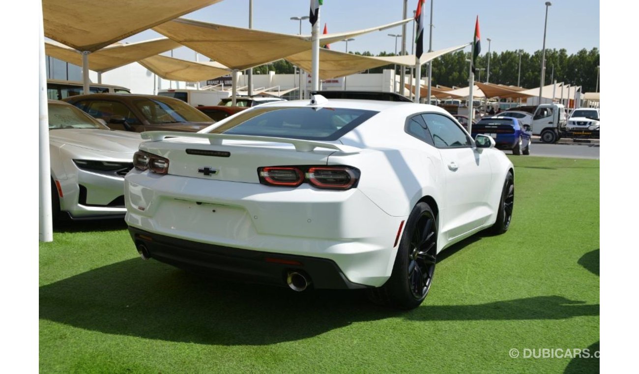 شيفروليه كامارو Chevrolet Camaro 2SS V8 2020/Full Option/Sunroof/ Head up Display/ Low Miles/Very Good Condition